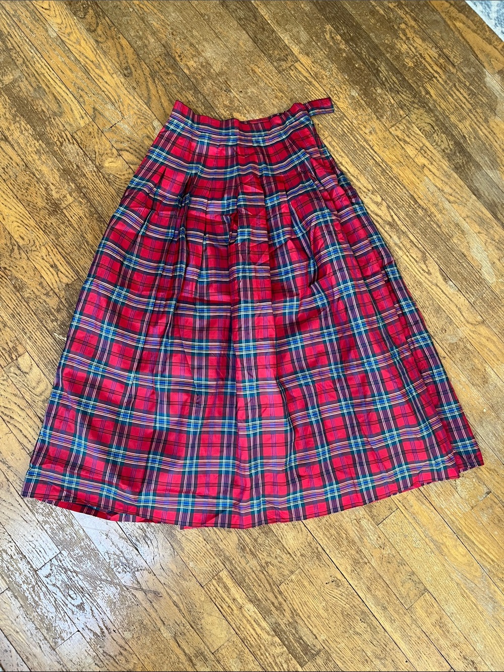 Classic Red Tartan Pleated Midi Skirt